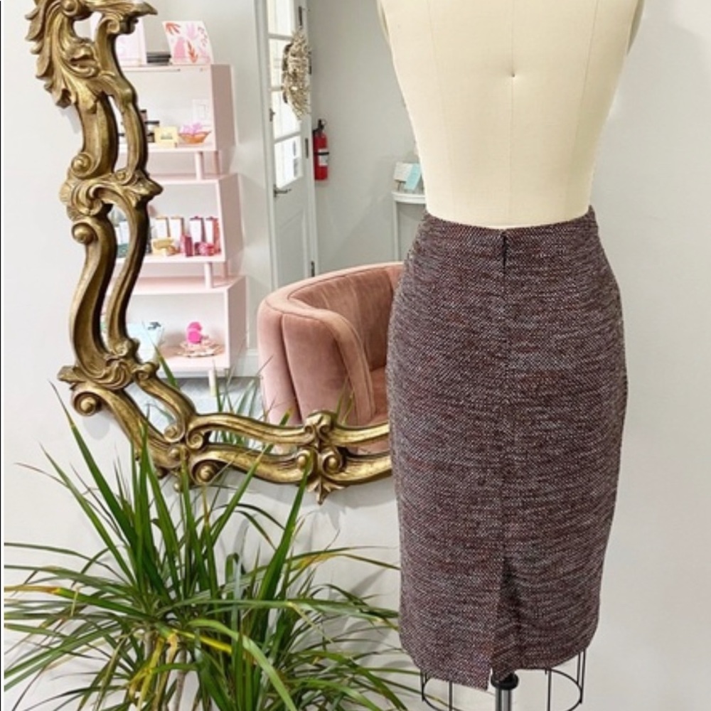 Ann Taylor • Micro Tweed Pencil Skirt Size 4